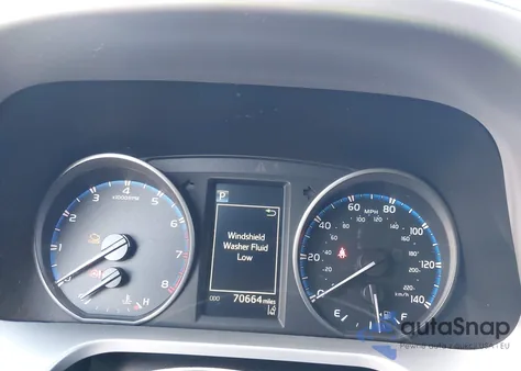 2017 Toyota Rav4 Le z USA, uszkodzony, nr VIN JTMZFREV8HJ105177